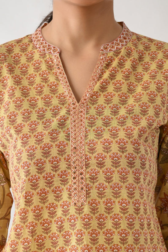 Yellow Printed Kurta Set (2 Piece)