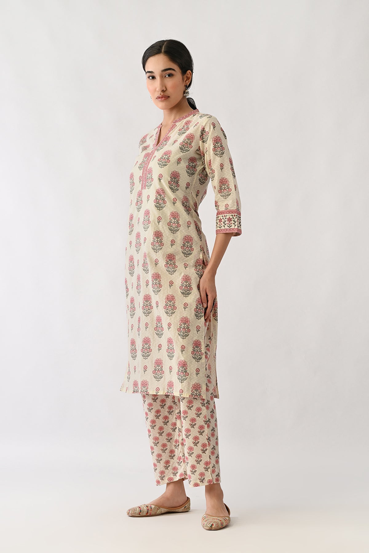 Cream Printed Kurta Set (2 Piece)
