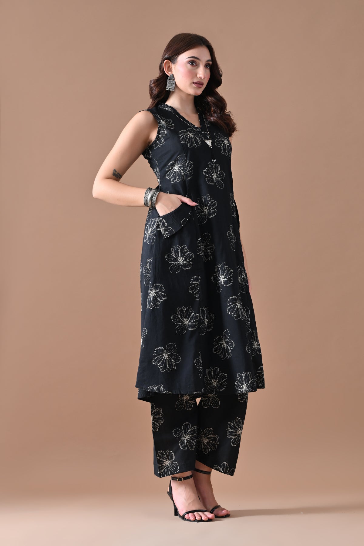 Black Printed Kurta Set (2 Piece)