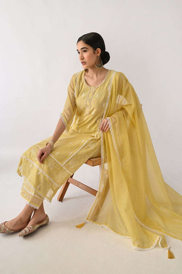 Yellow Embellished Kurta Set (3 Piece)