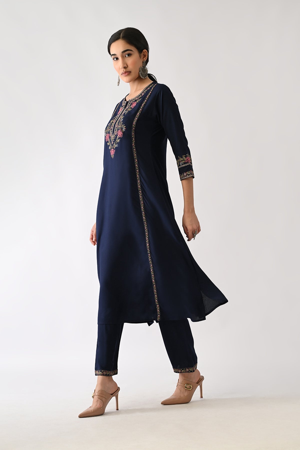 Blue Embroidered Kurta 2 Pcs Set