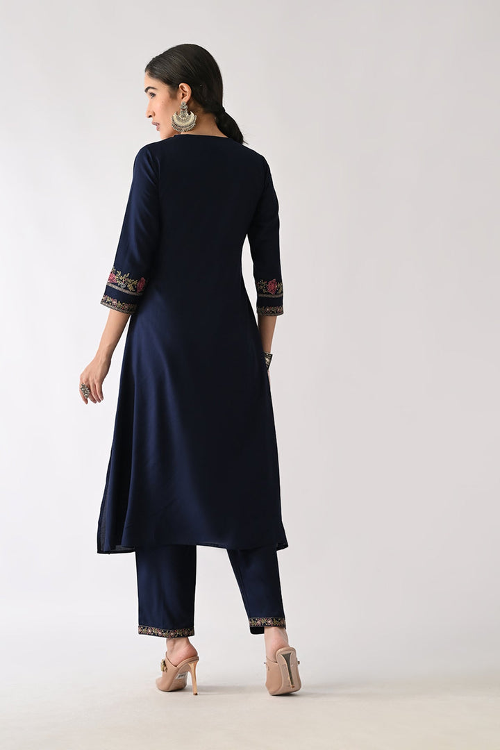 Blue Embroidered Kurta Set (2 Piece)