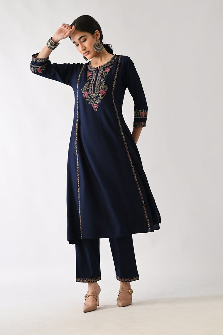 Blue Embroidered Kurta Set (2 Piece)