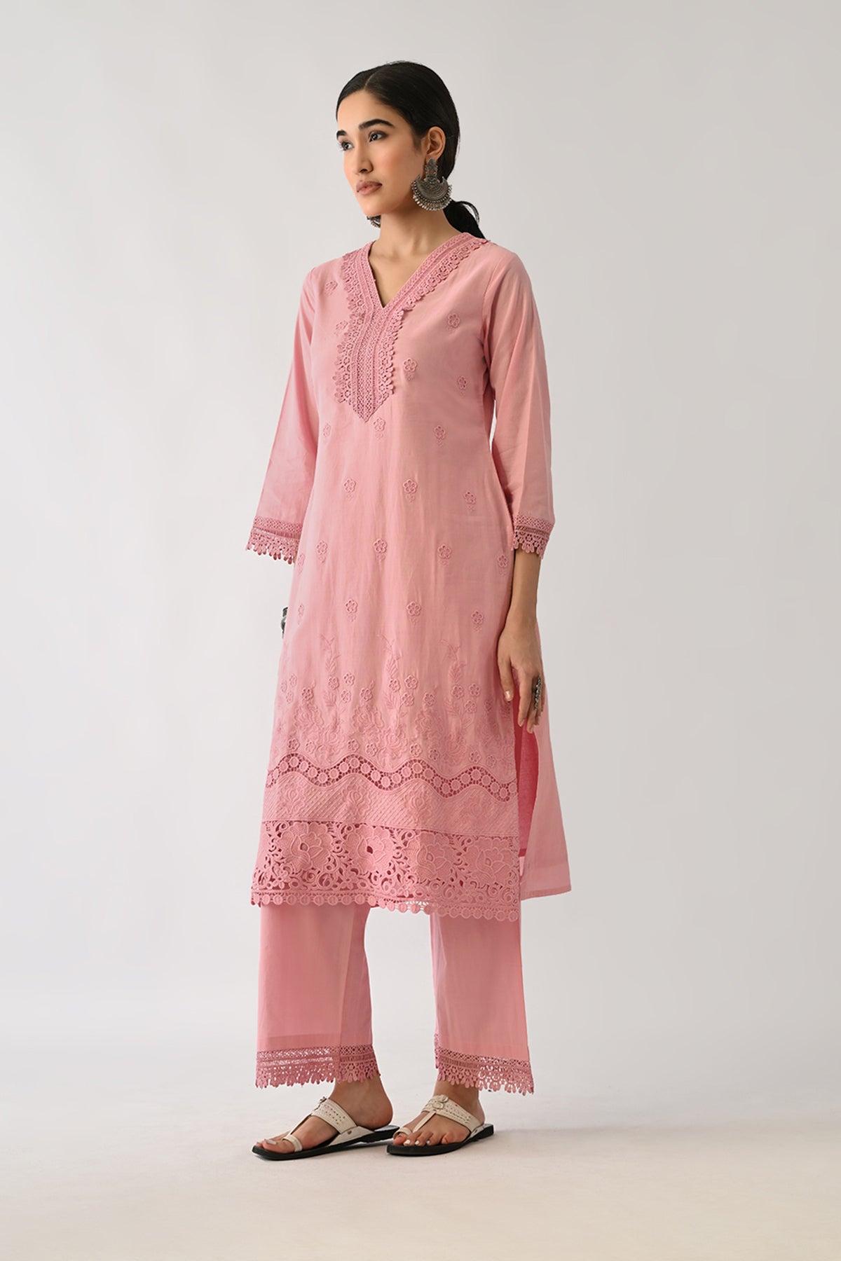 Pink Embroidered Kurta Set (2 Piece)