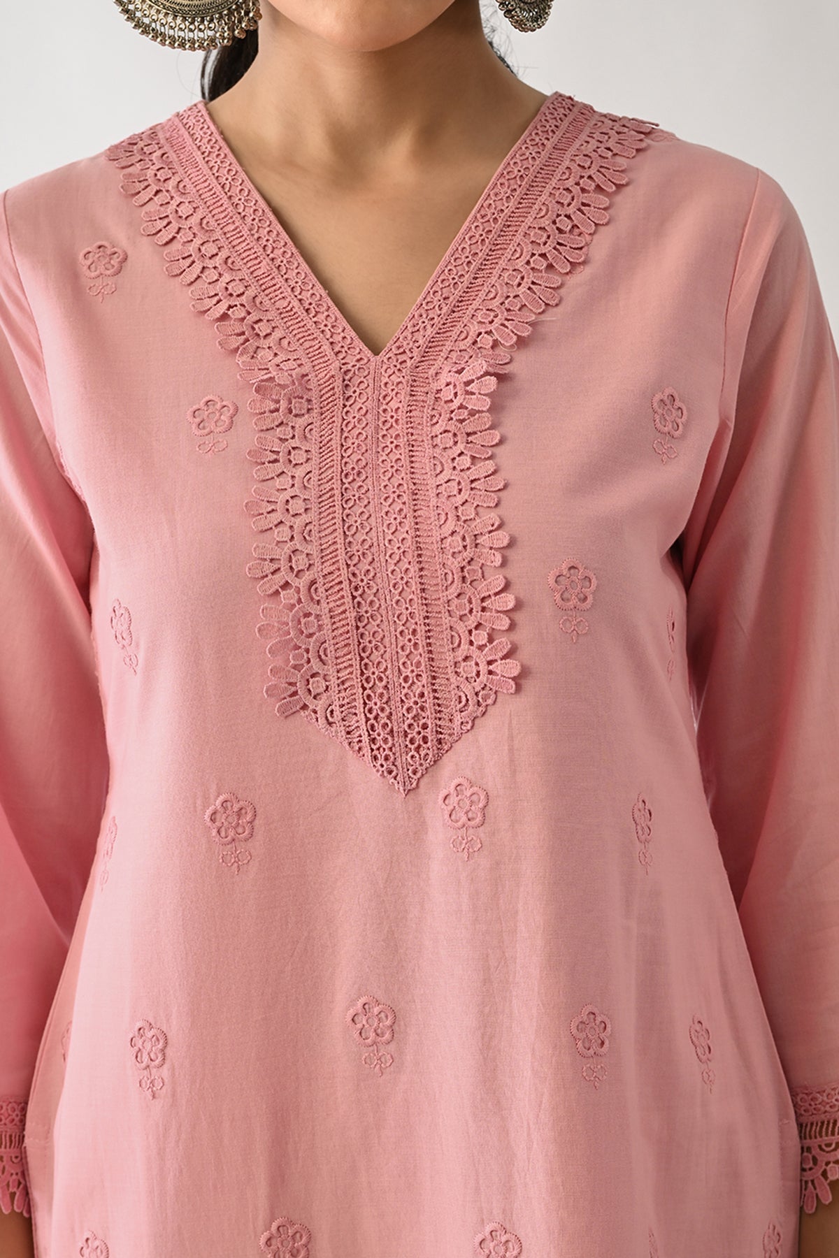 Pink Embroidered Kurta Set (2 Piece)