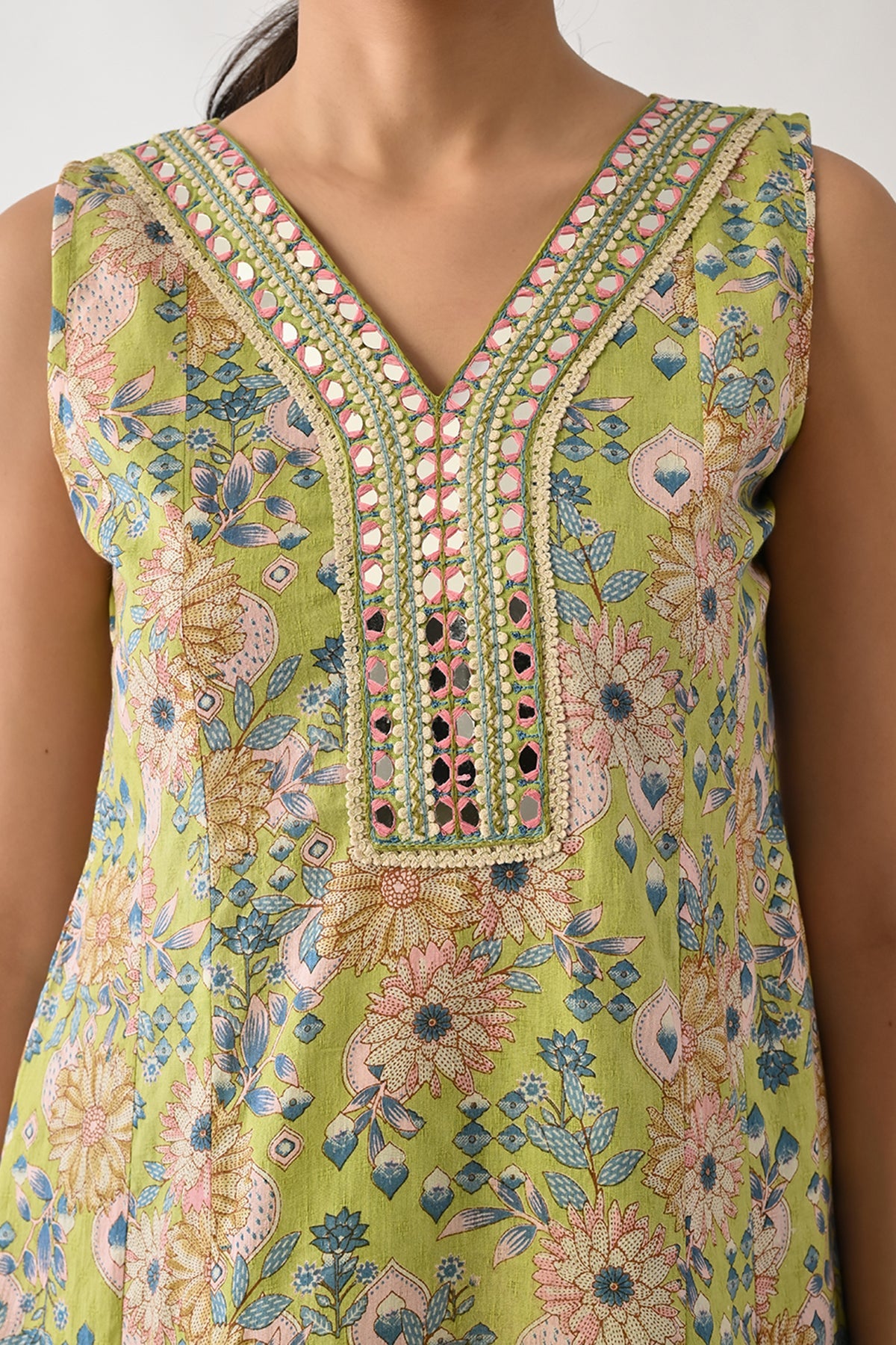 Green Embellished Kurta 2 Pcs Set
