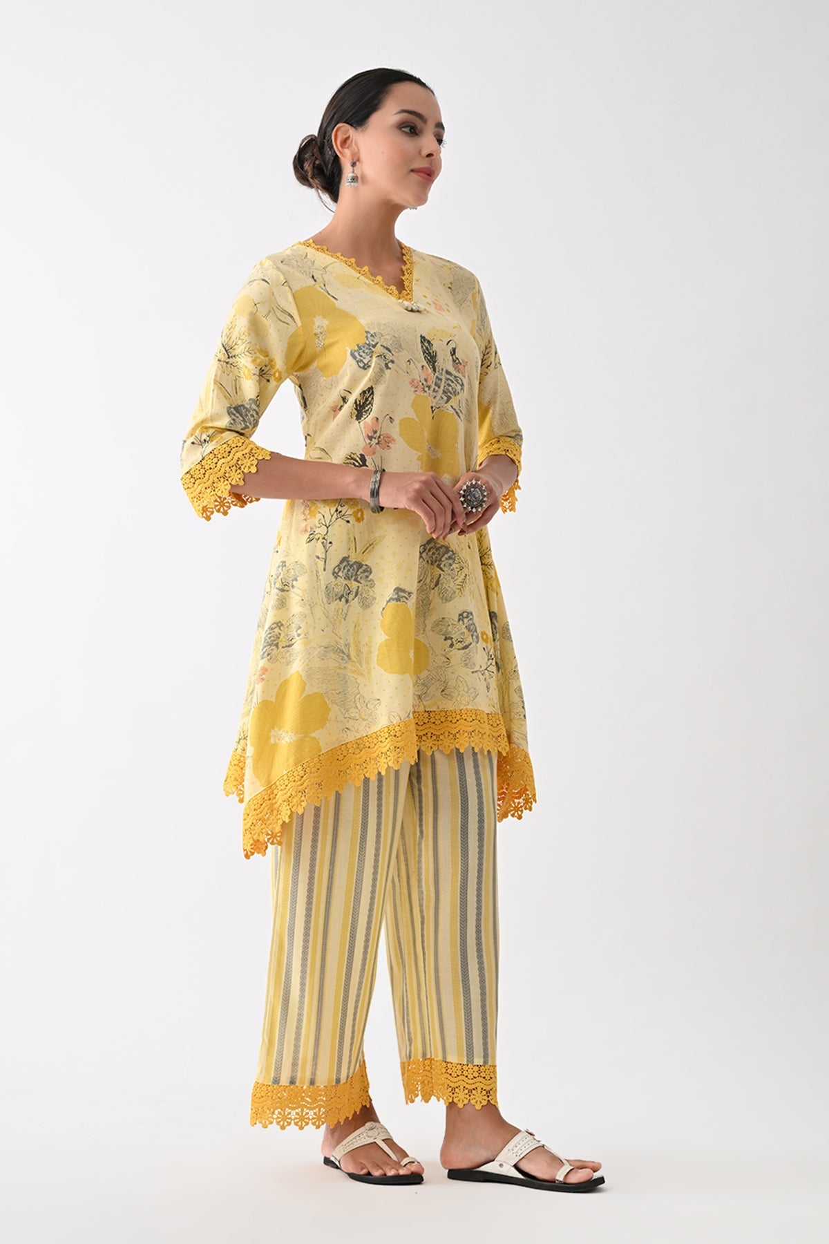 Yellow Floral Printed Kurta 3 Pcs Set