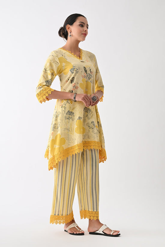 Yellow Floral Printed Kurta Set (3 Piece)