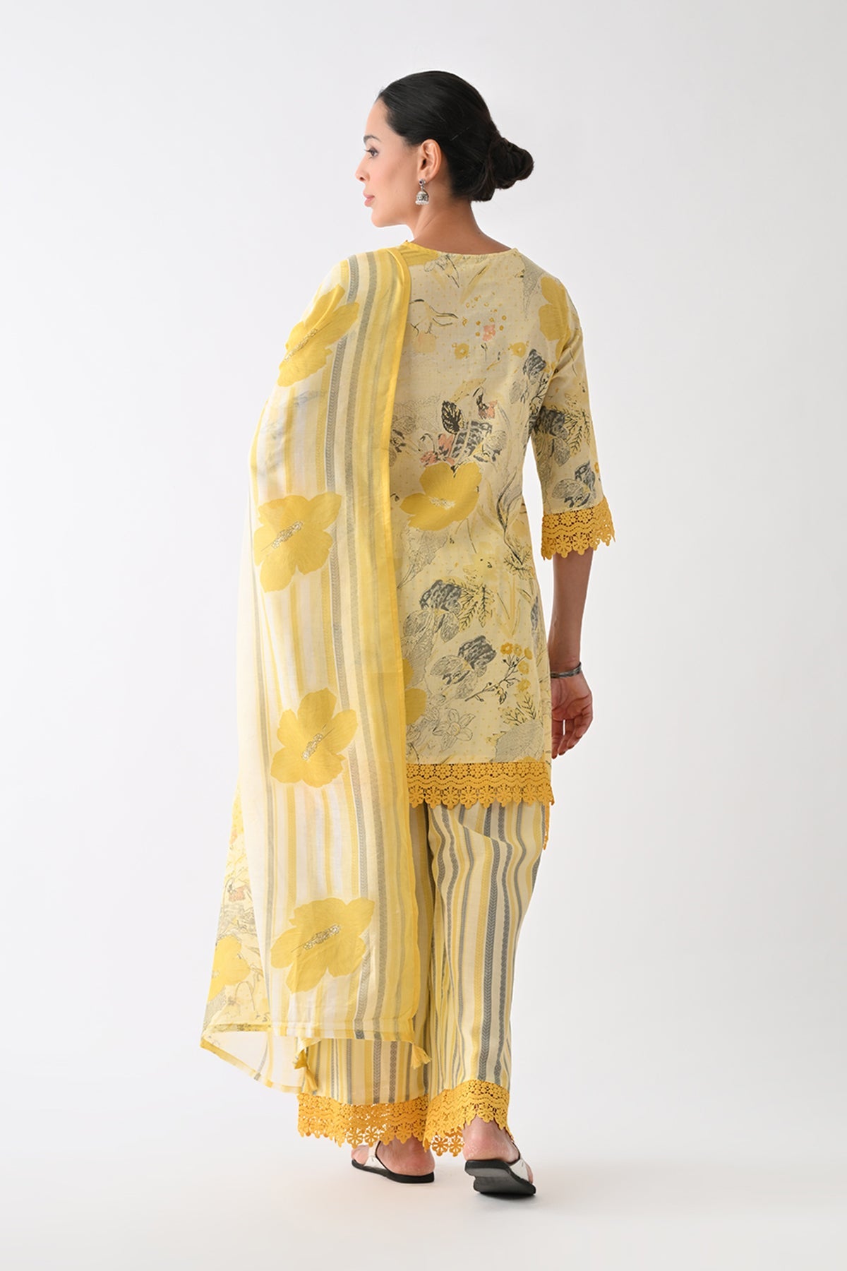 Yellow Floral Printed Kurta 3 Pcs Set