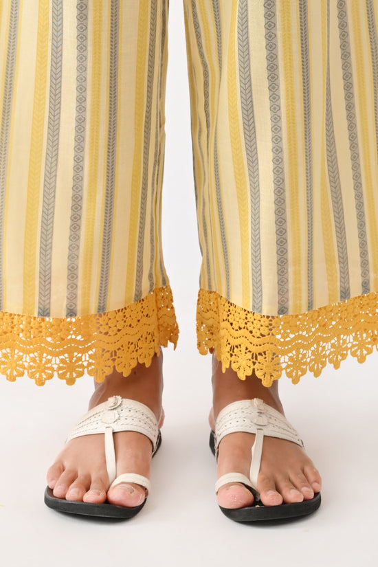 Yellow Floral Printed Kurta Set (3 Piece)
