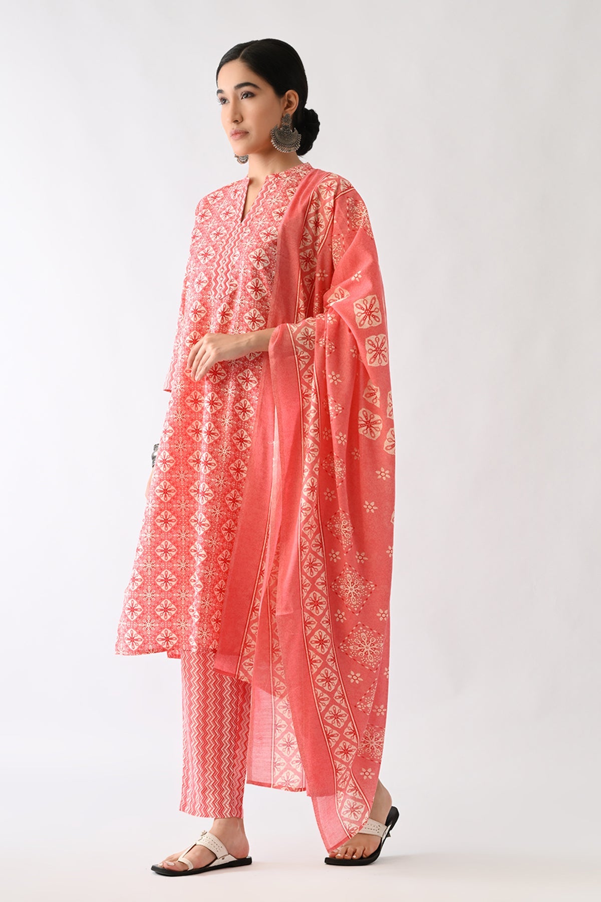 Pink Ethnic Motif Printed Kurta 3 Pcs Set