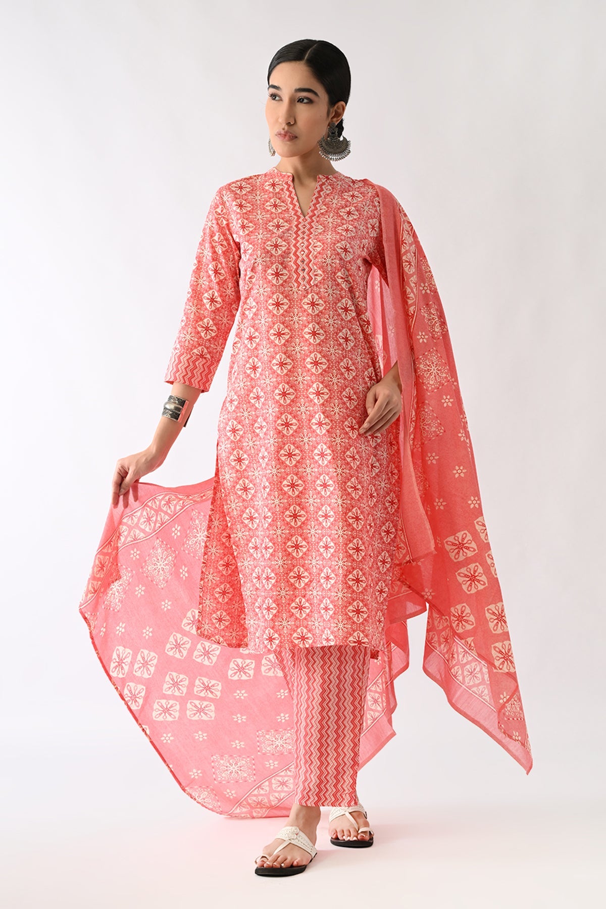 Pink Ethnic Motif Printed Kurta 3 Pcs Set