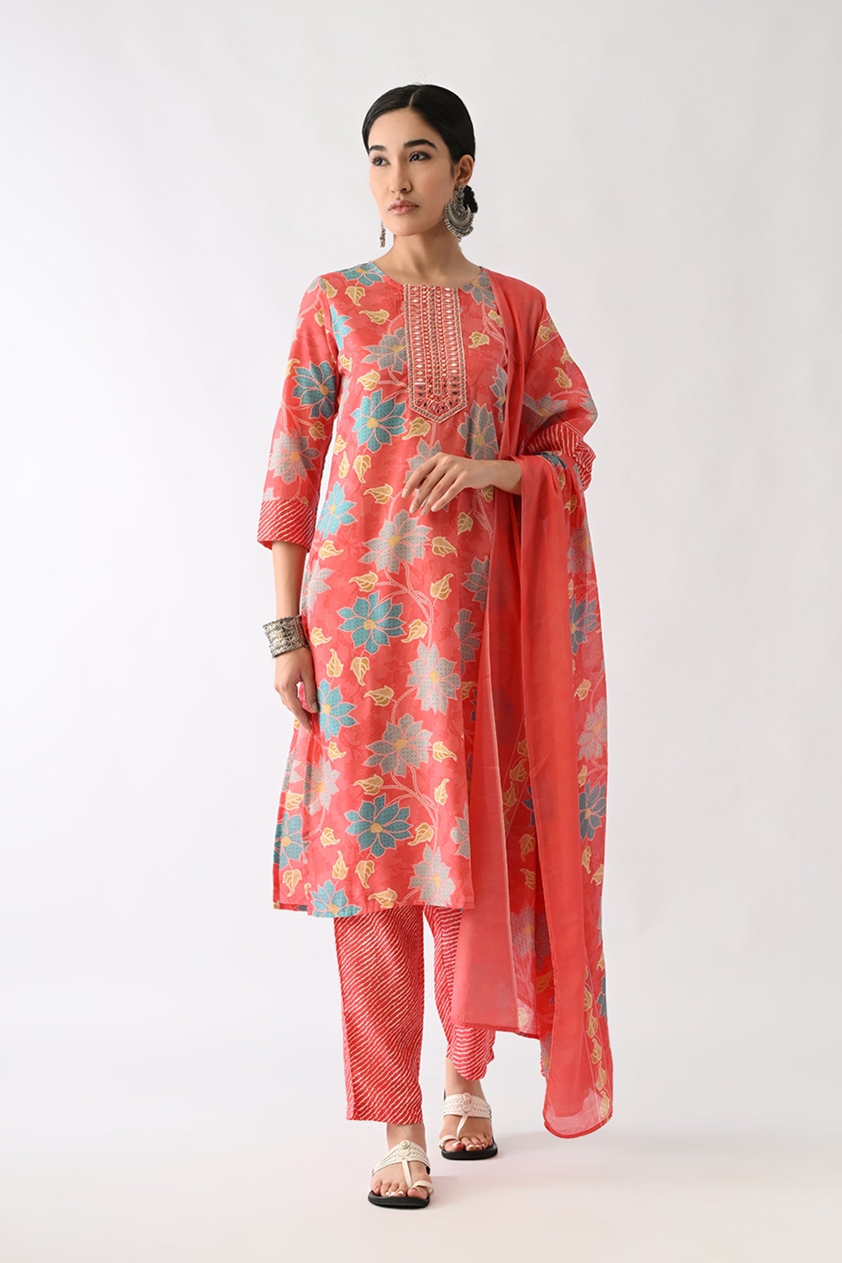Peach Pink Printed Kurta Set(3 Piece)