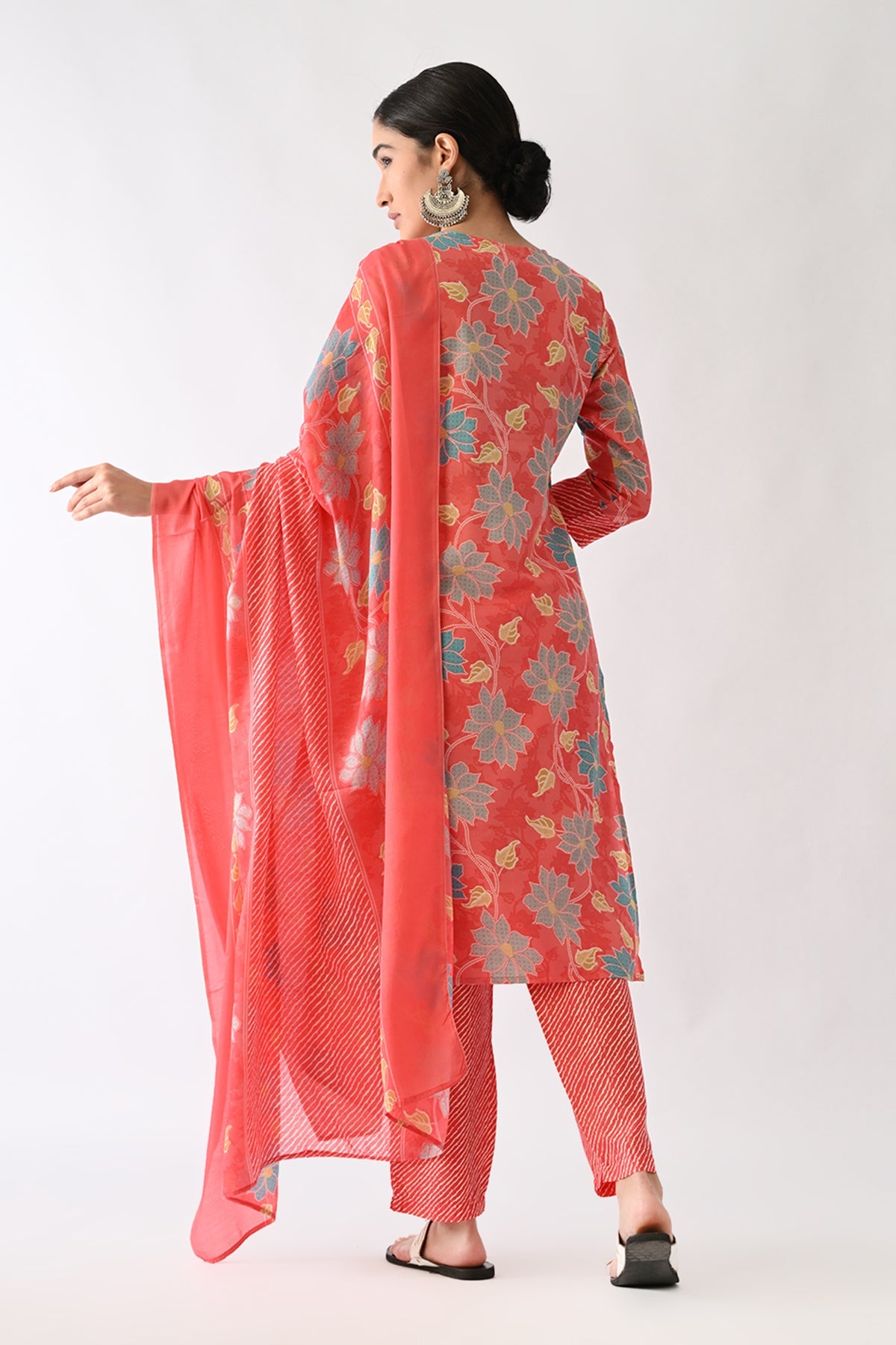 Peach Pink Printed Kurta Set(3 Piece)