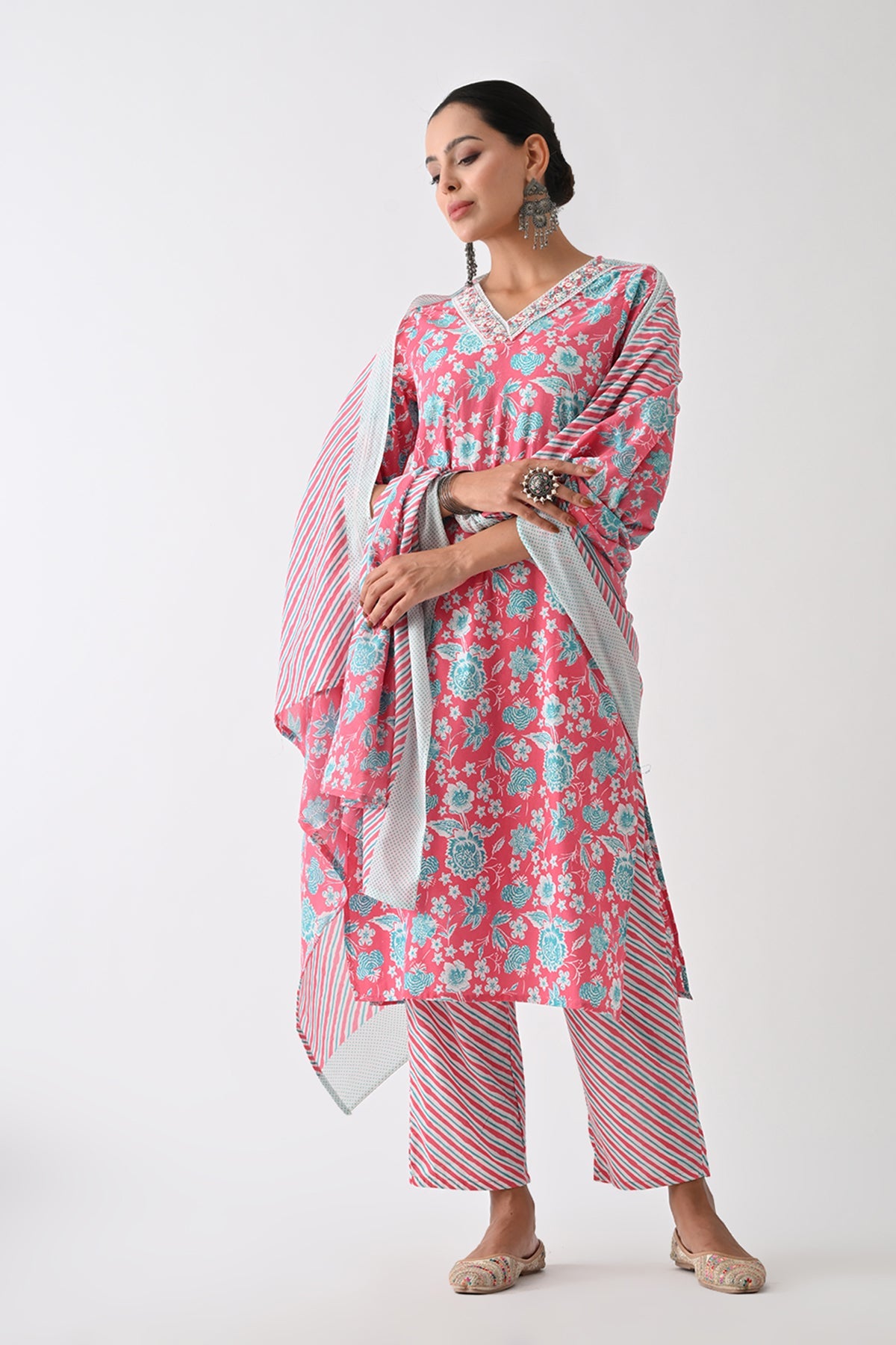 Coral Pink Printed Kurta 3 Pcs Set