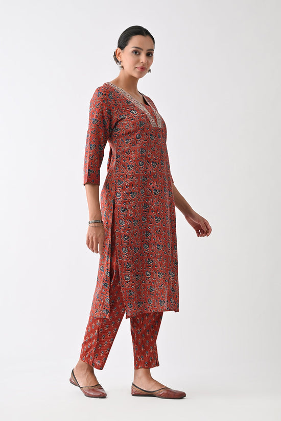 Rust Floral Printed Kurta Set (3 Piece)