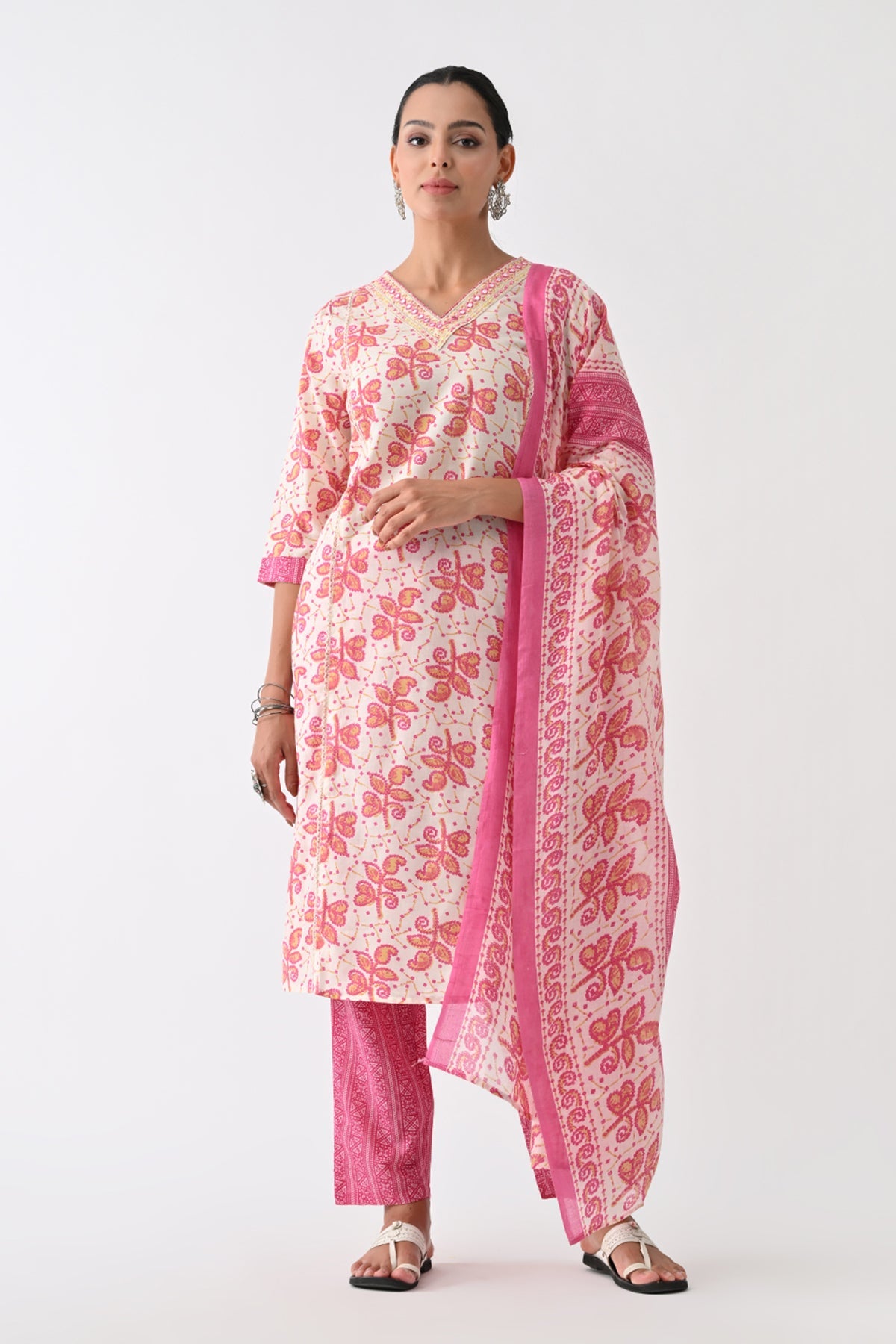Pink Paisley Printed Kurta 3 Pcs Set