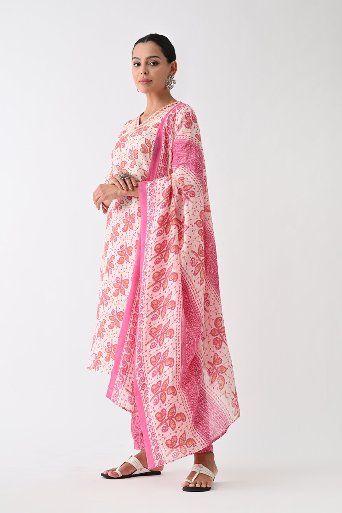 Pink Paisley Printed Kurta 3 Pcs Set