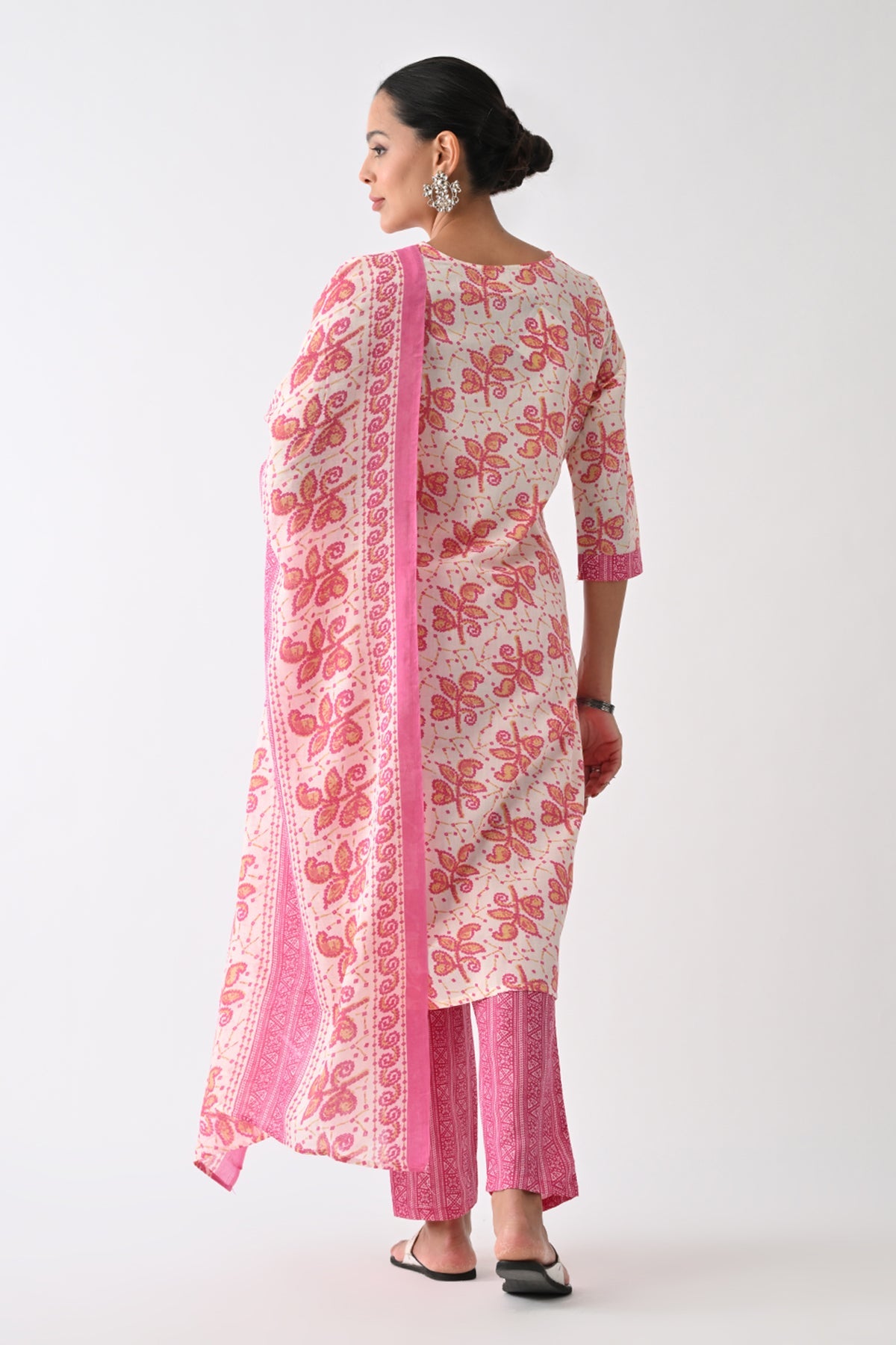 Pink Paisley Printed Kurta 3 Pcs Set