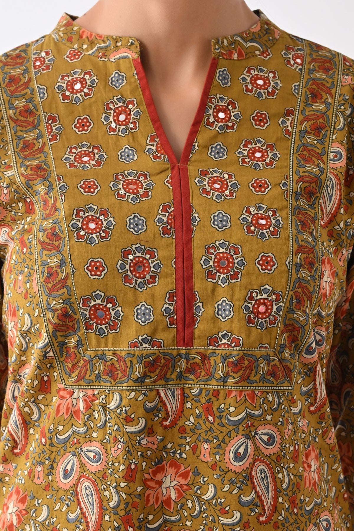 Green Paisley Printed Kurta Set (3 Piece)