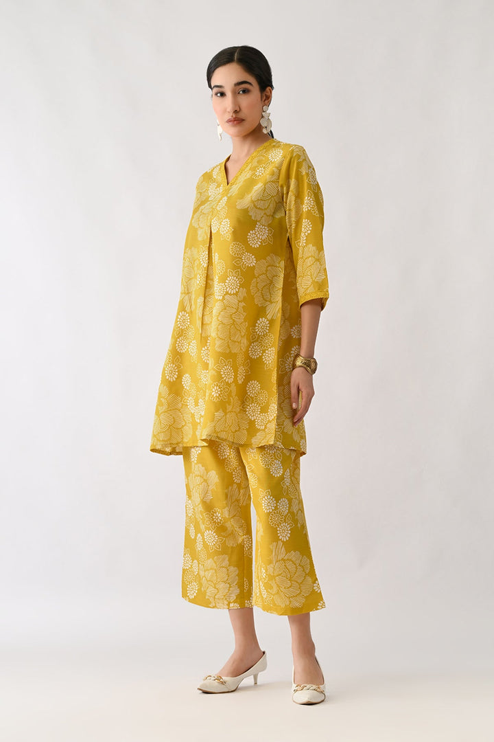 Yellow Printed A-line Kurta Set(2 Piece)