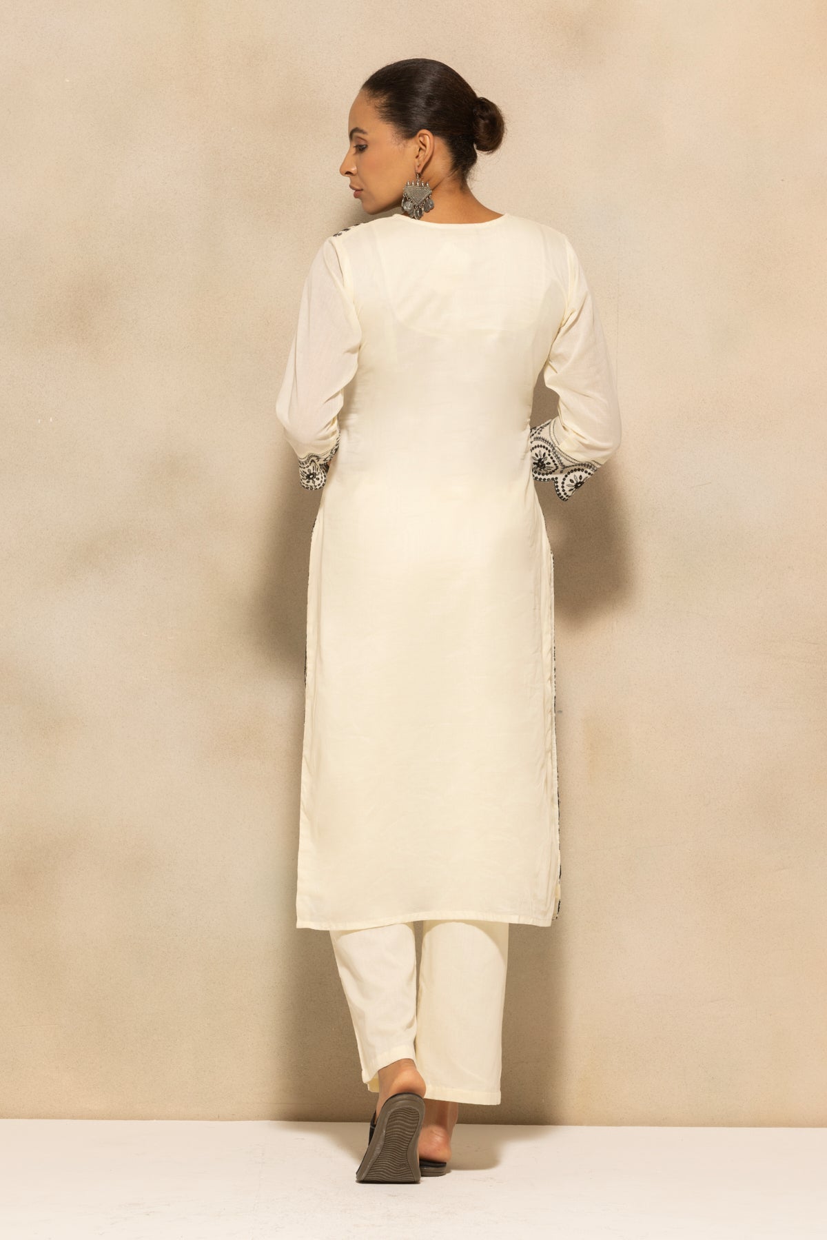 Cream Embroidered Kurta 3 Pcs Set
