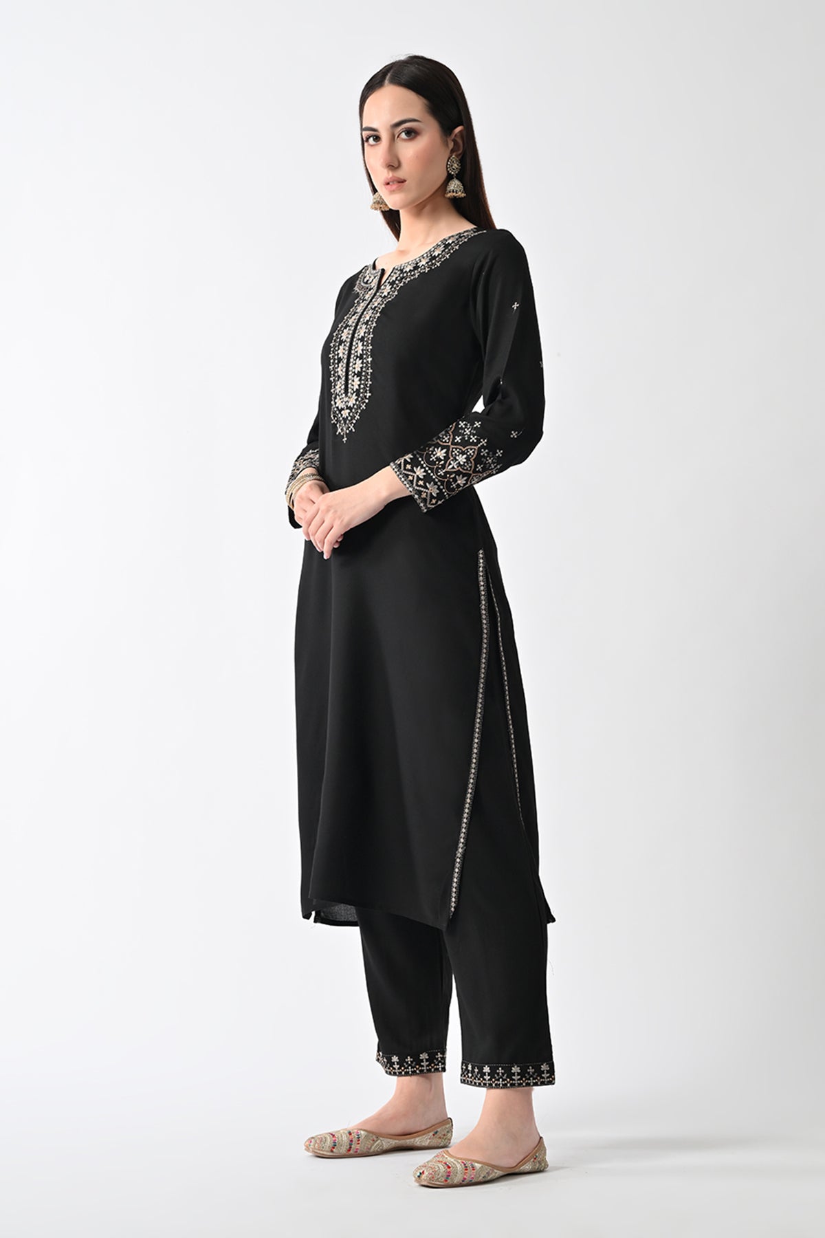 Black Embroidered Kurta 2 Pcs Set