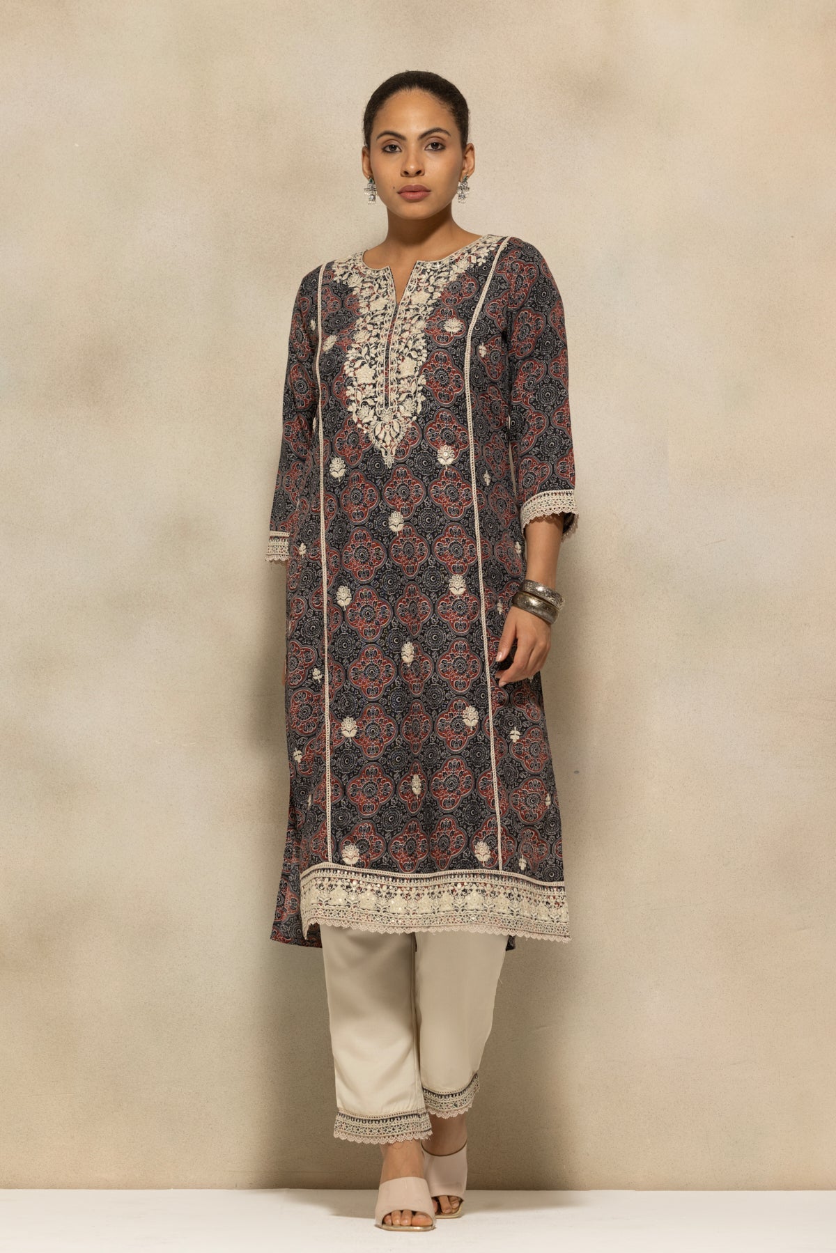 Black Embroidered Kurta 2 Pcs Set