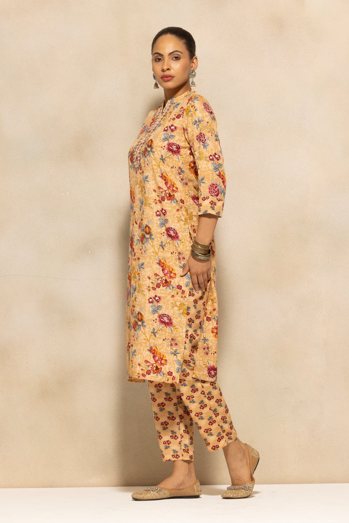 Beige Floral Printed Kurta 3 Pcs Set