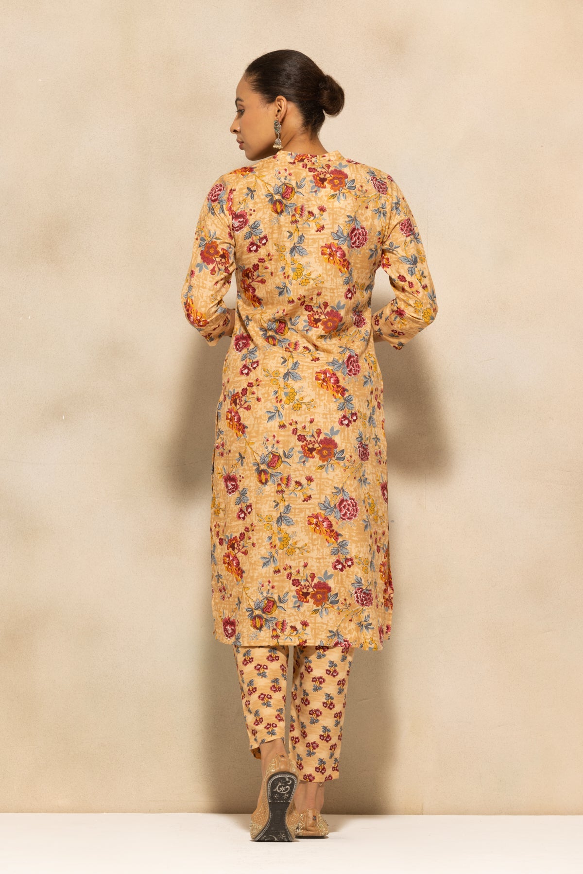 Beige Floral Printed Kurta 3 Pcs Set