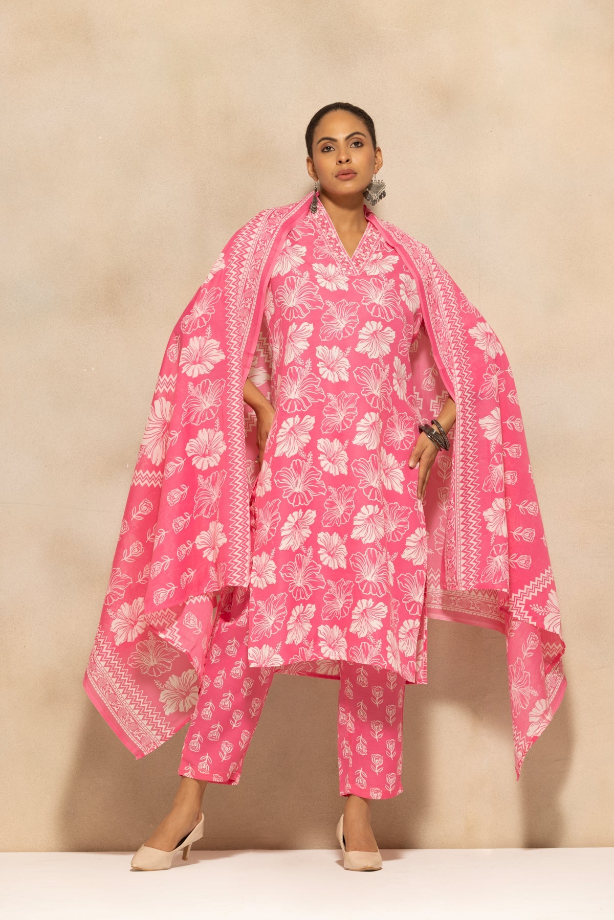 Pink Floral Printed Kurta 3 Pcs Set
