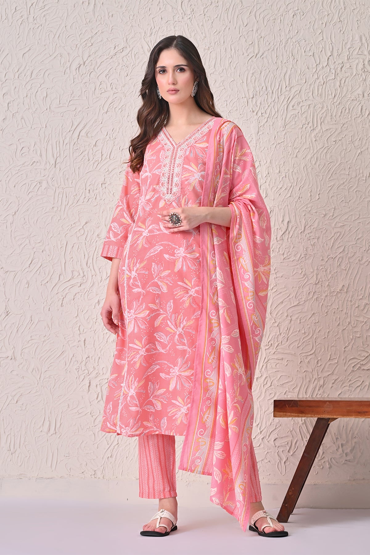Light Pink Printed Kurta 3 Pcs Set