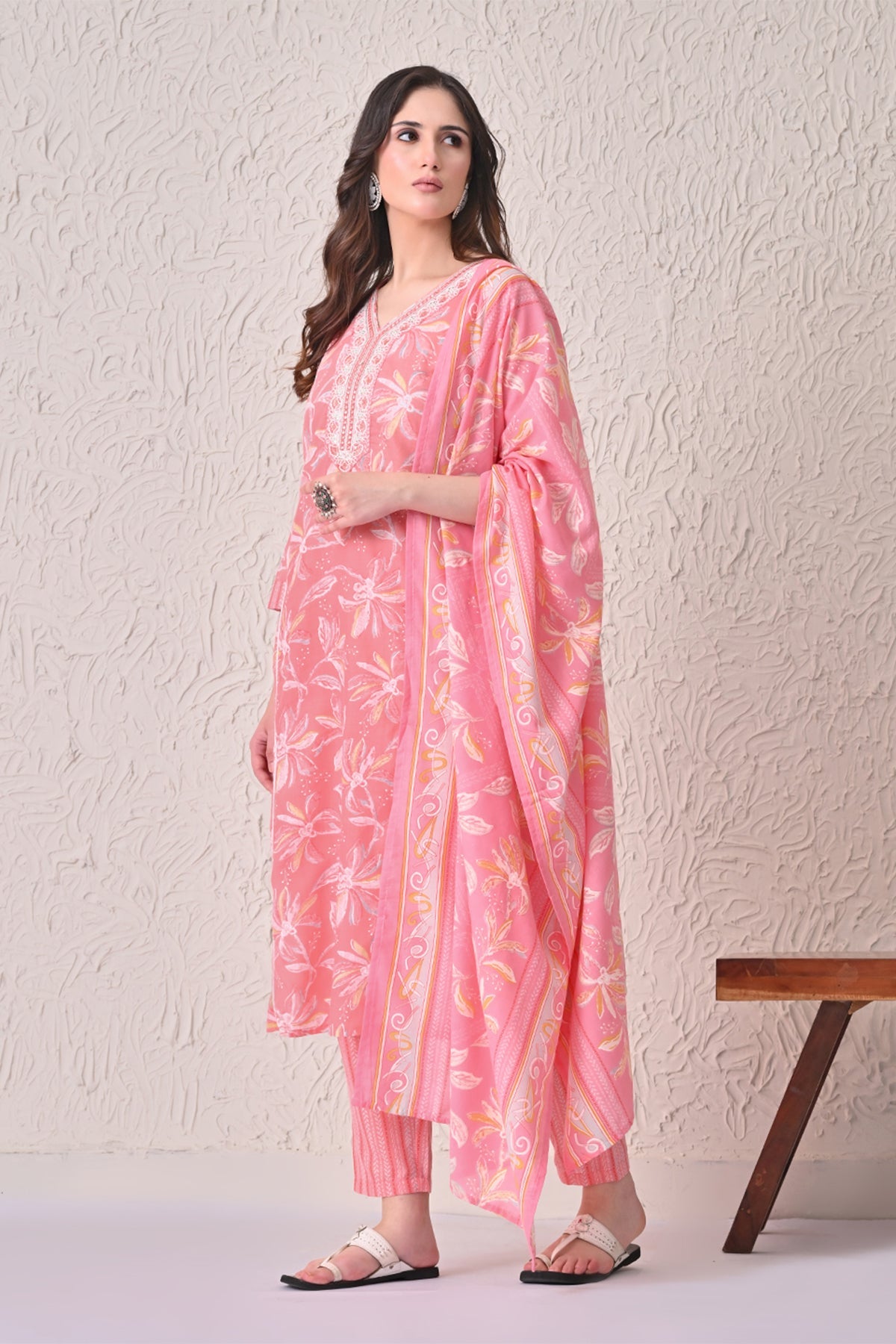 Light Pink Printed Kurta 3 Pcs Set