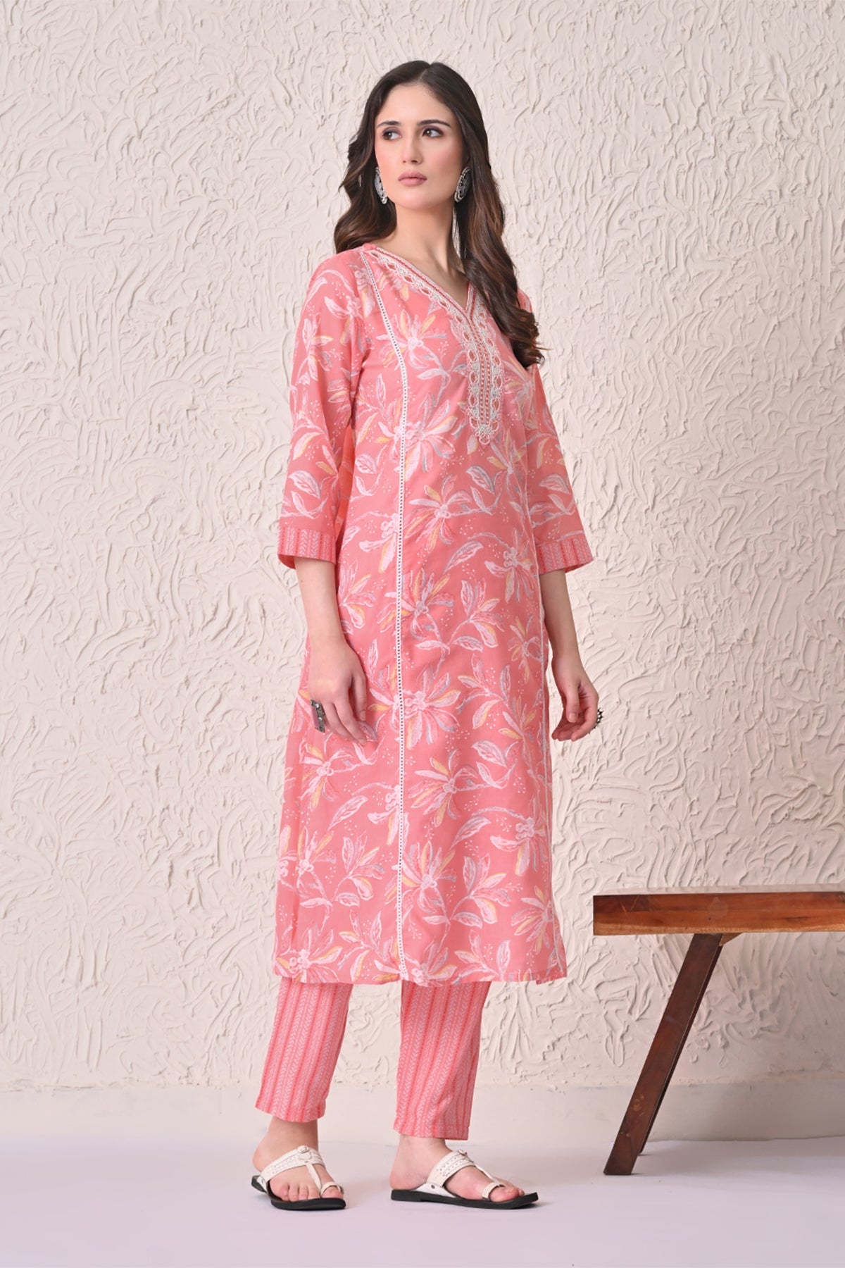 Light Pink Printed Kurta 3 Pcs Set