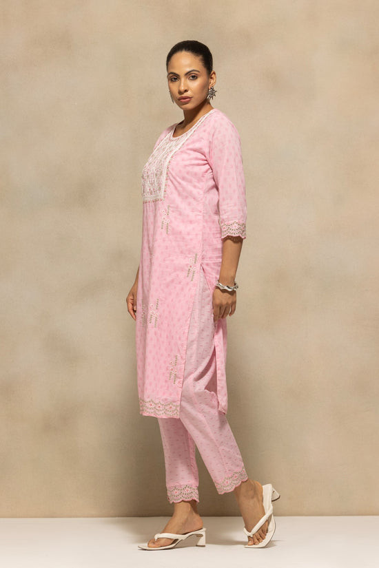 Light Pink Embroidered Kurta 3 Pcs Set