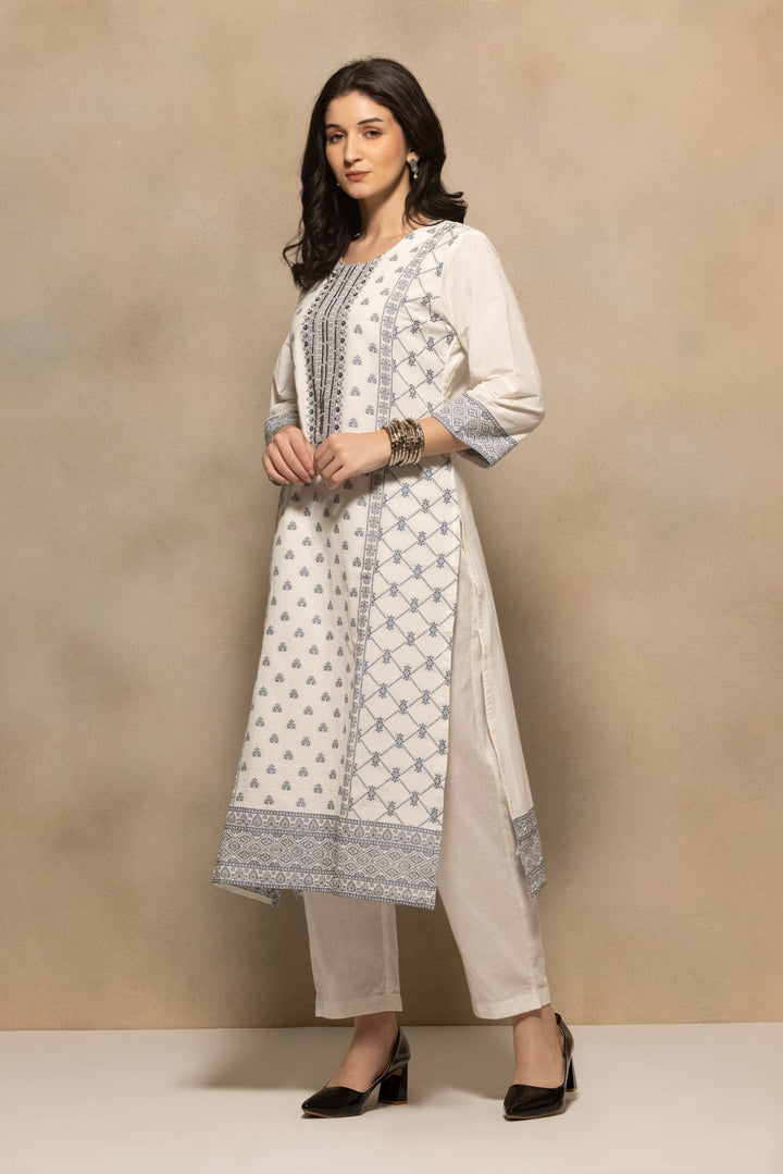 Cream Embellished Kurta 3 Pcs Set