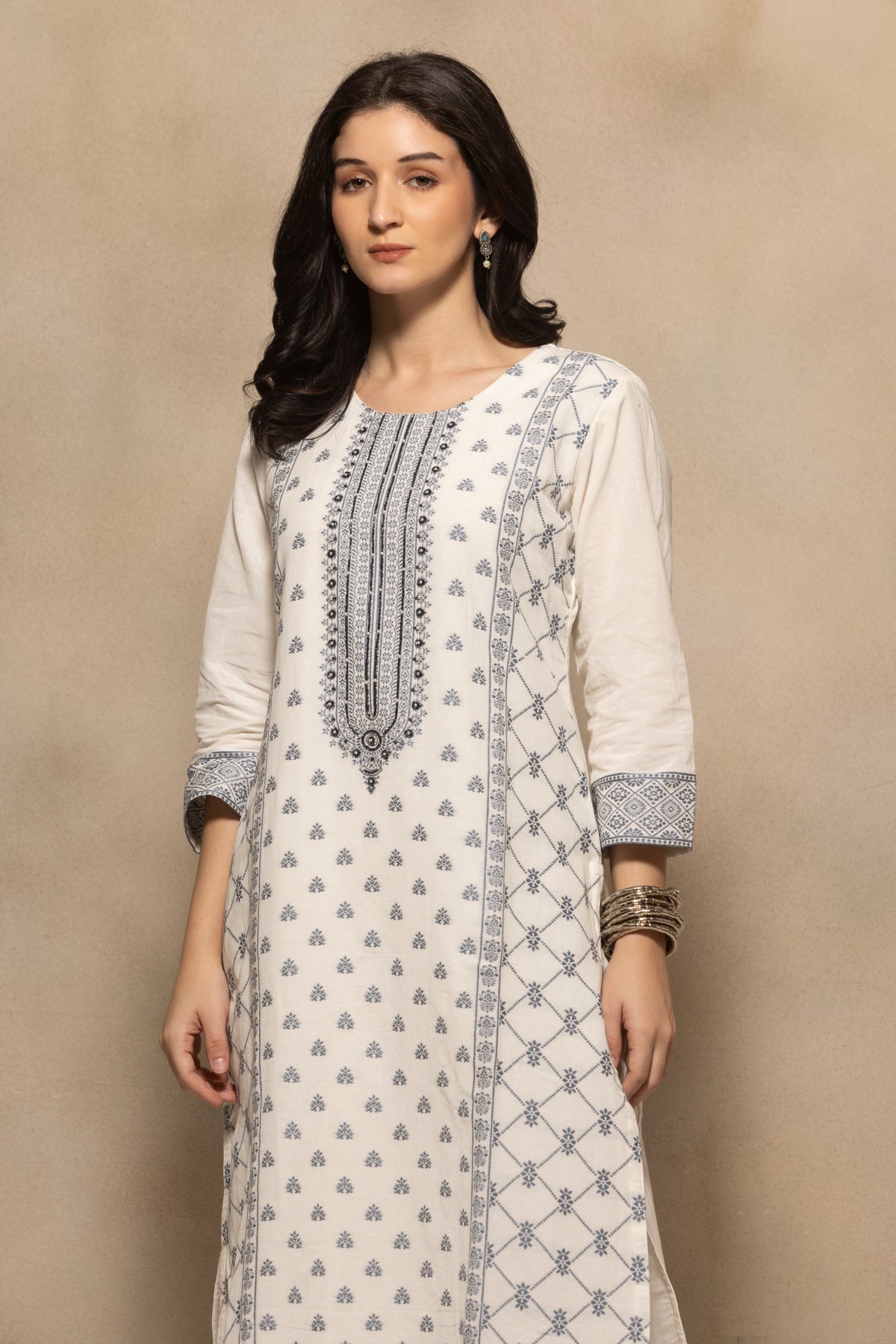 Cream Embellished Kurta 3 Pcs Set