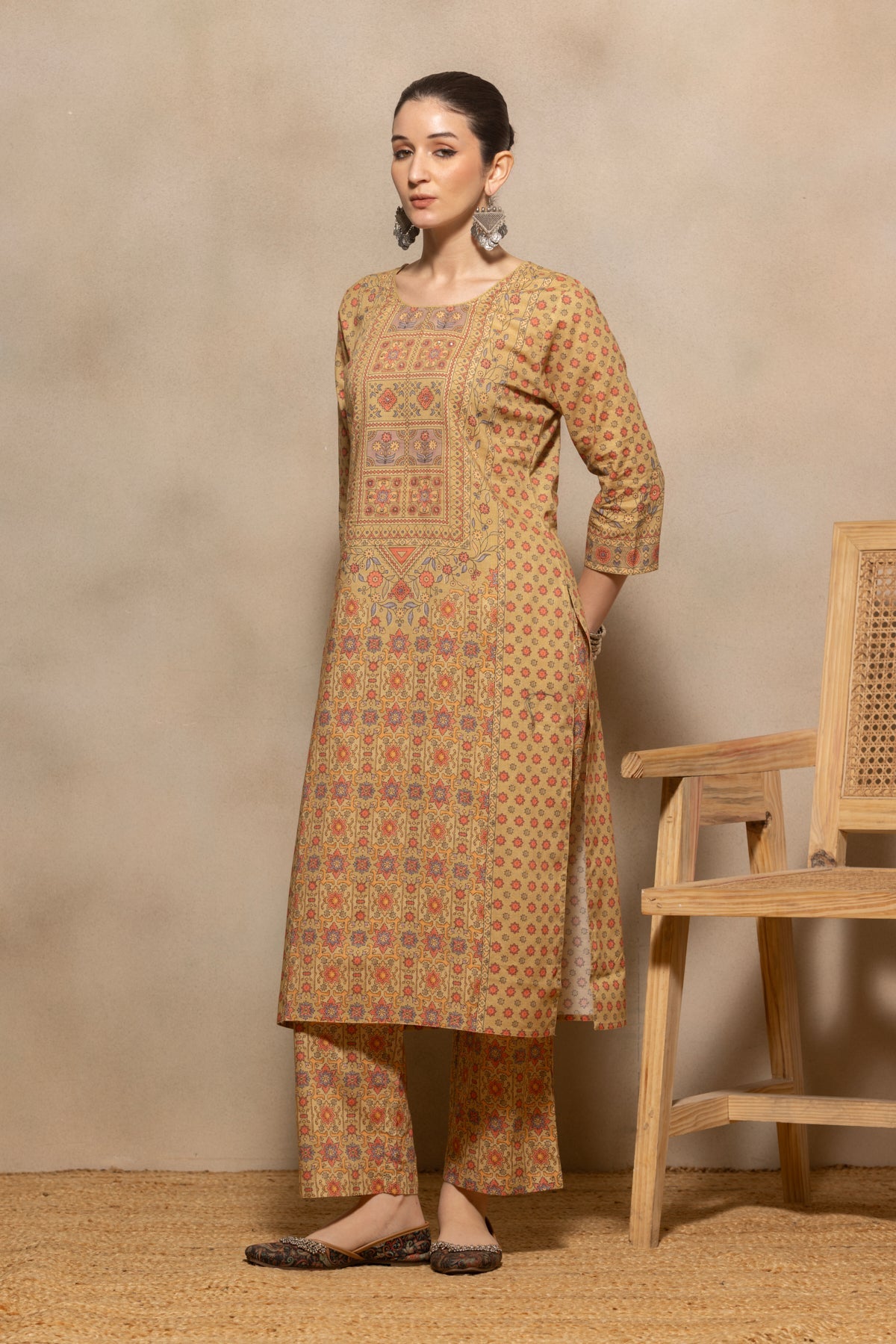 Green Abstract Printed Kurta 3 Pcs Set