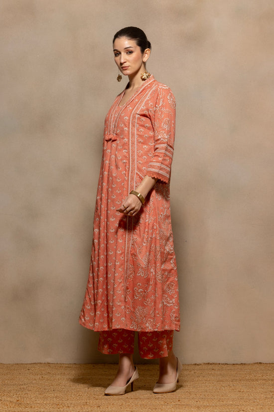 Peach Floral Printed Flared Kurta 3 Pcs Set