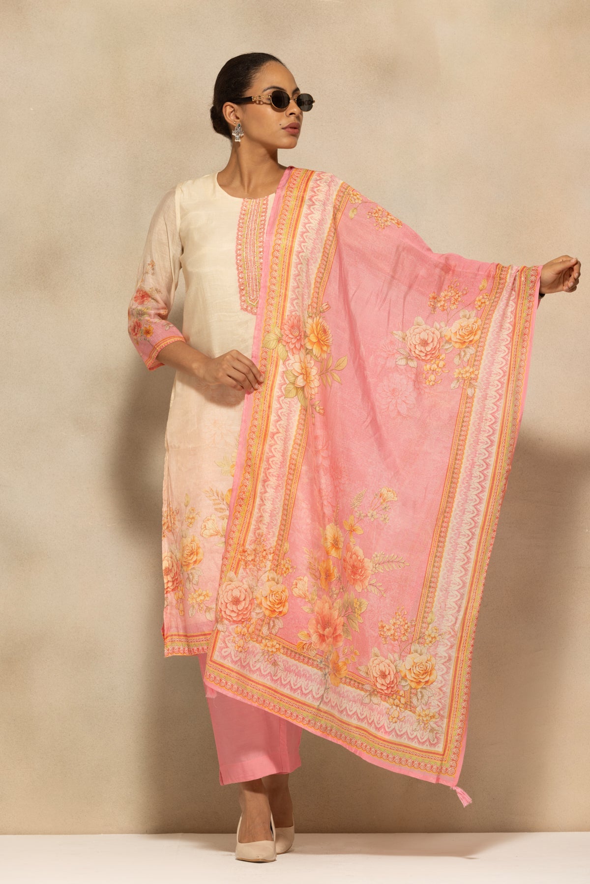Cream Floral Printed Kurta 3 Pcs Set