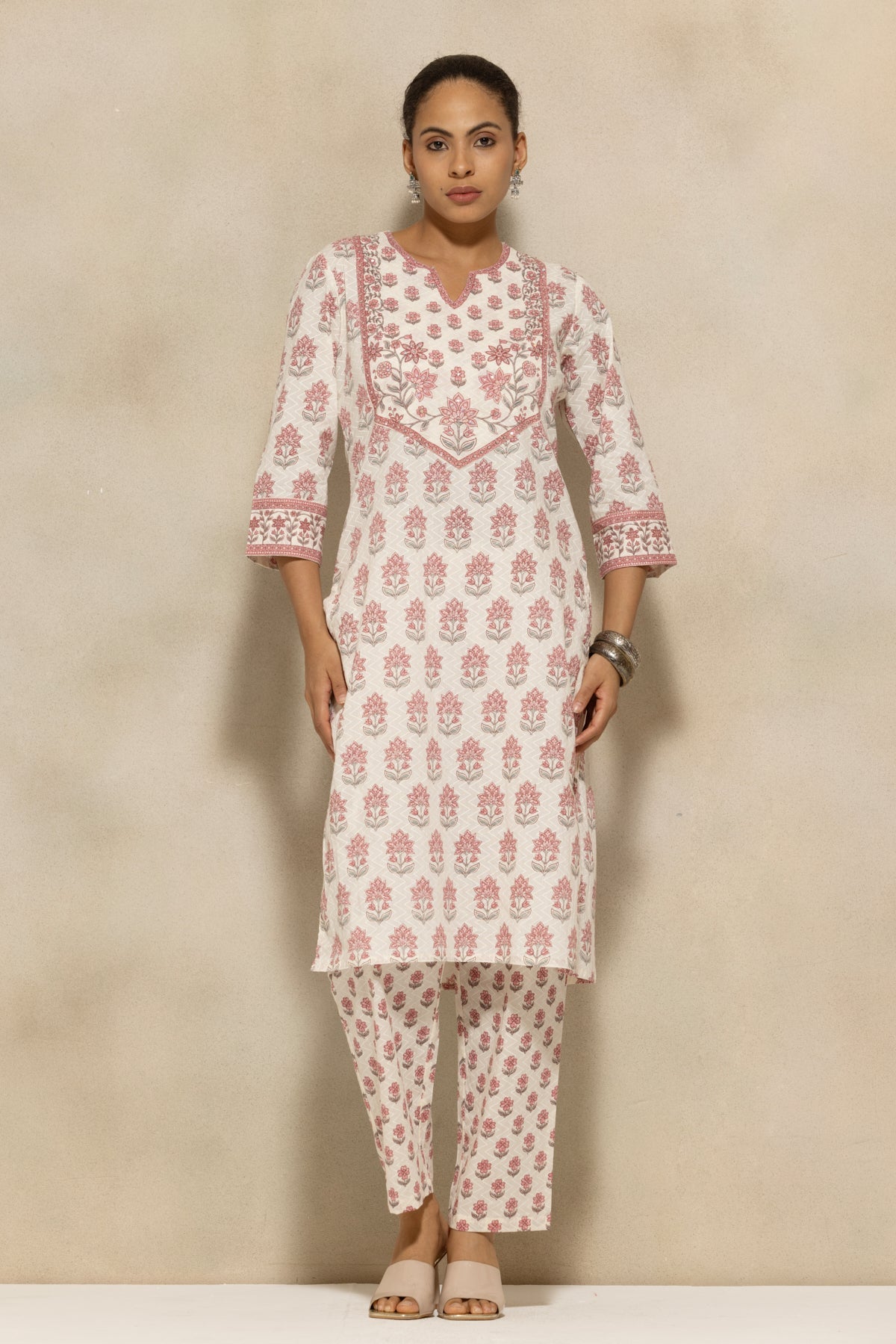 Cream Floral Printed Kurta 2 Pcs Set