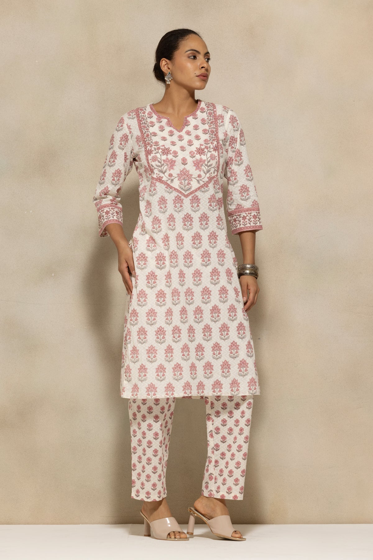 Cream Floral Printed Kurta 2 Pcs Set