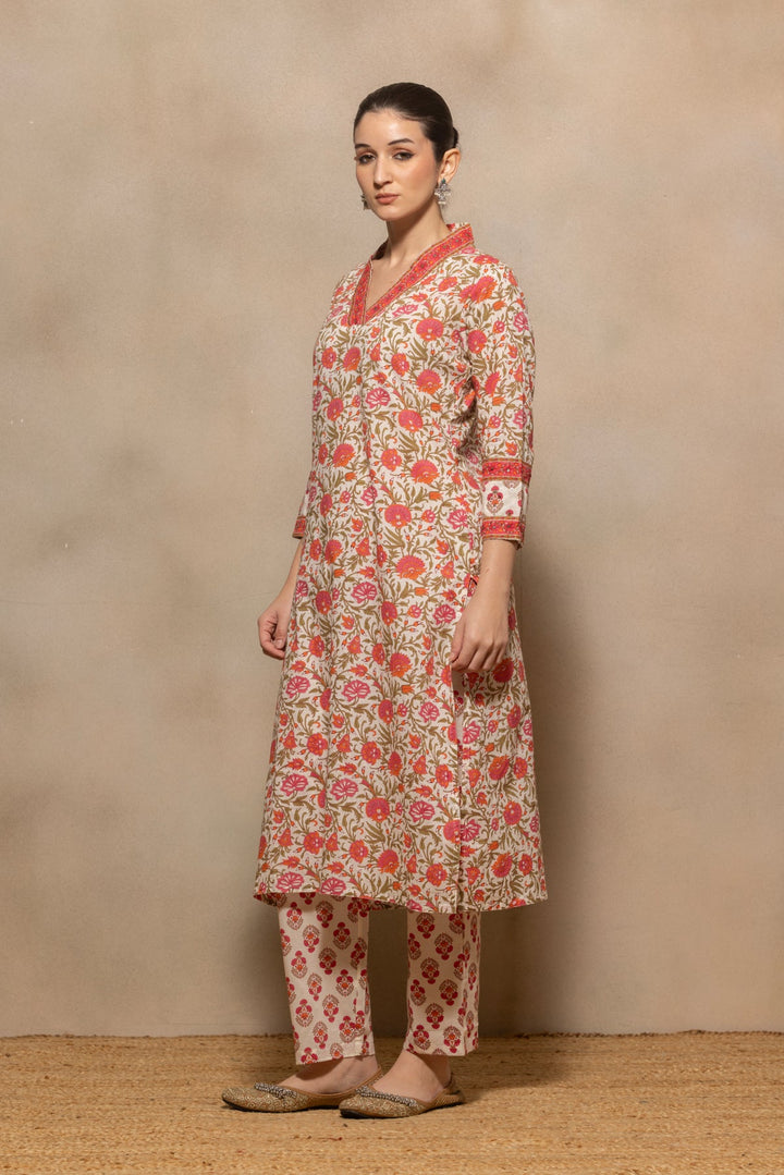 Cream Floral Printed Kurta 3 Pcs Set