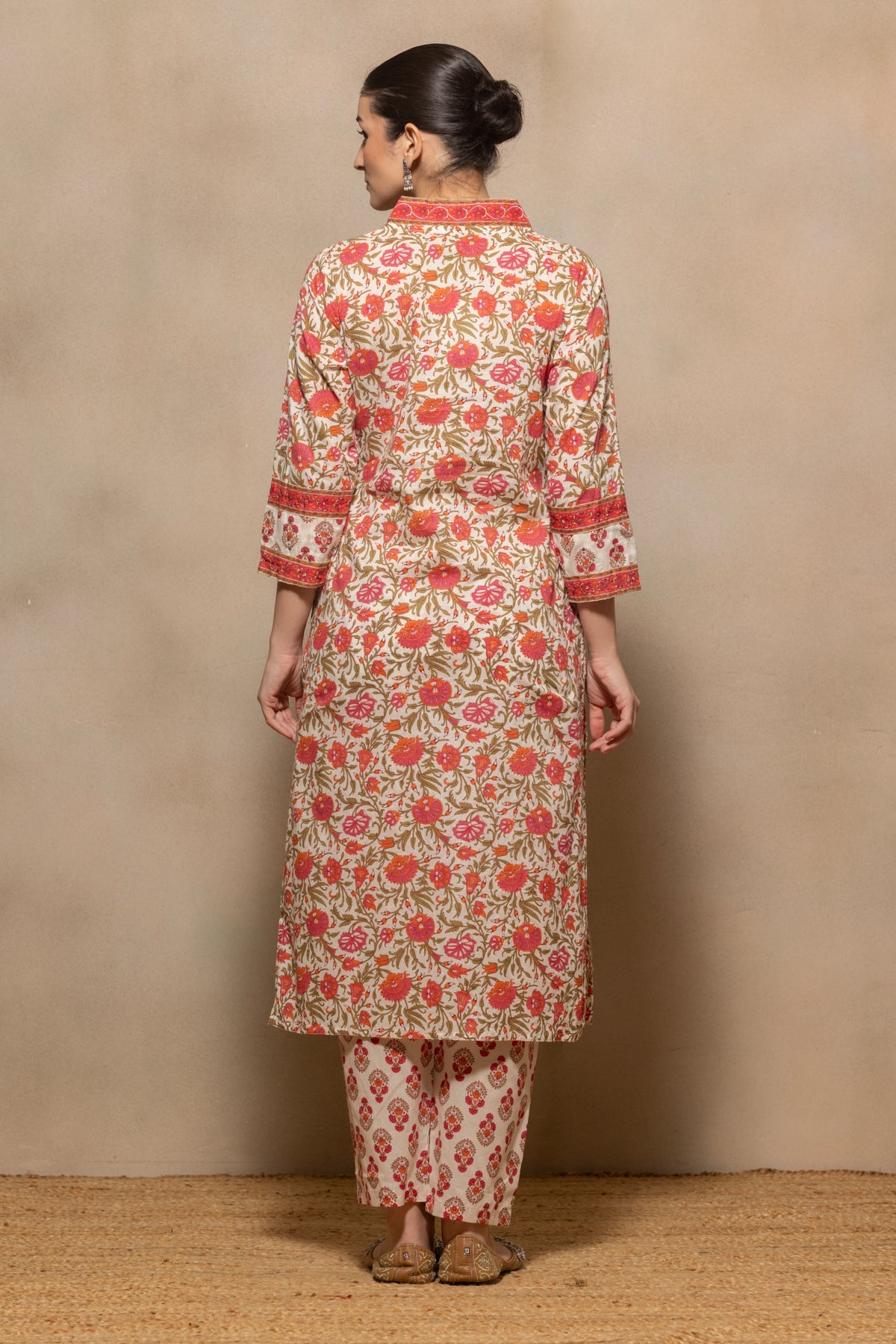 Cream Floral Printed Kurta 3 Pcs Set