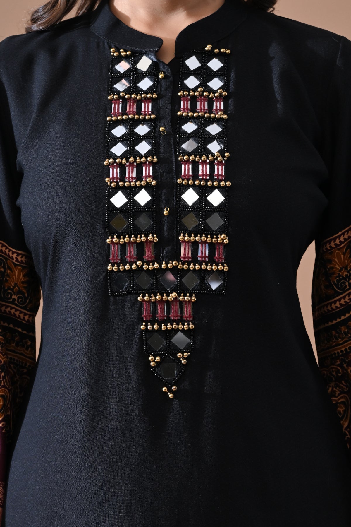 Black Mirror Embellished Kurta 2 Pcs Set