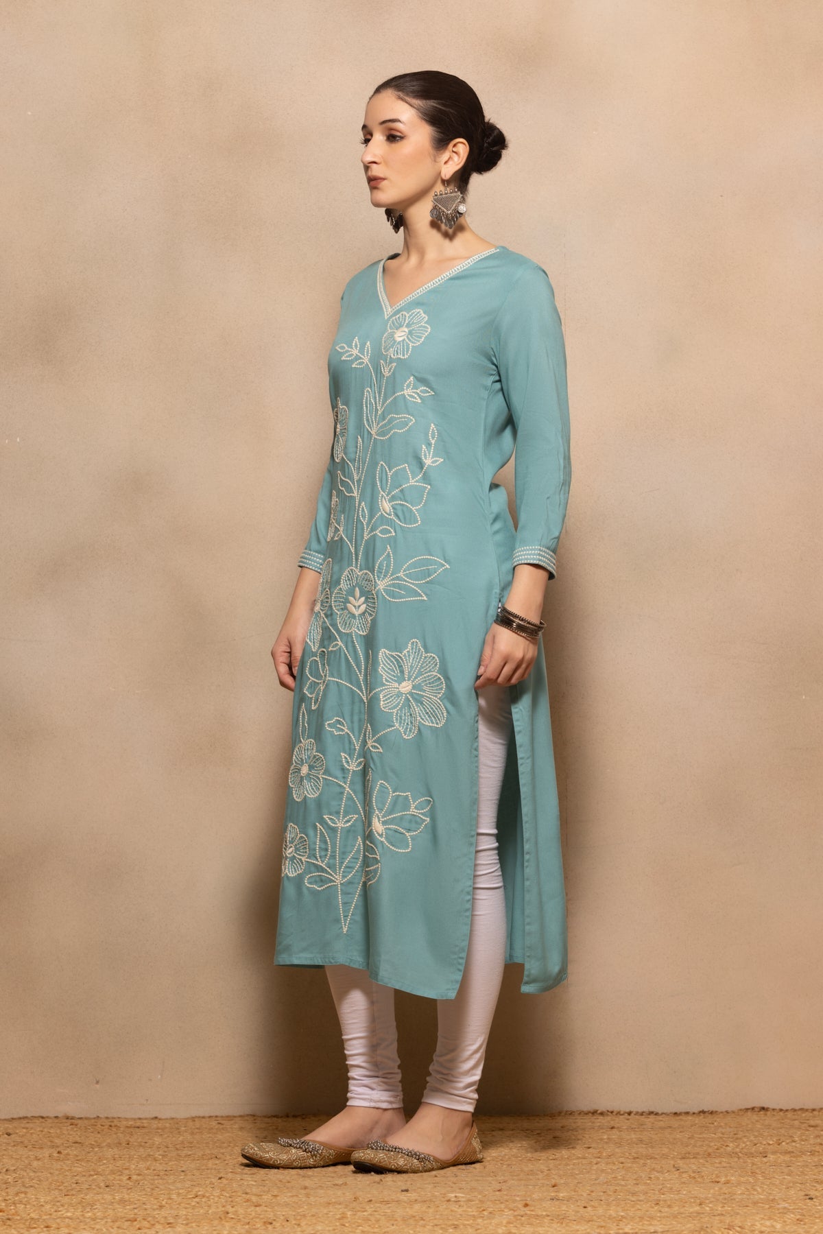 Green Floral Embroidered Kurta