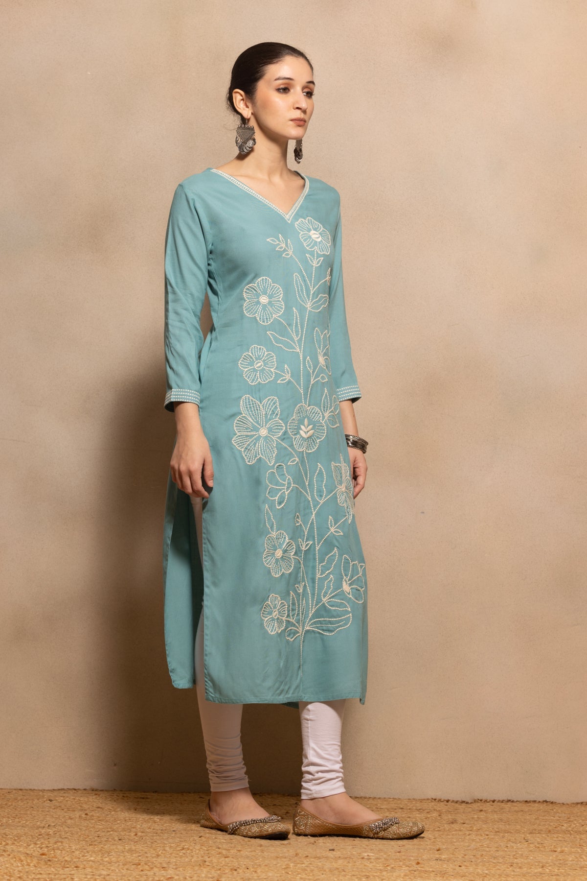 Green Floral Embroidered Kurta