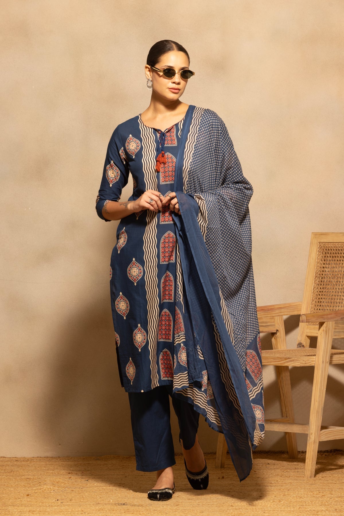 Blue Abstract Printed Kurta 3 Pcs Set