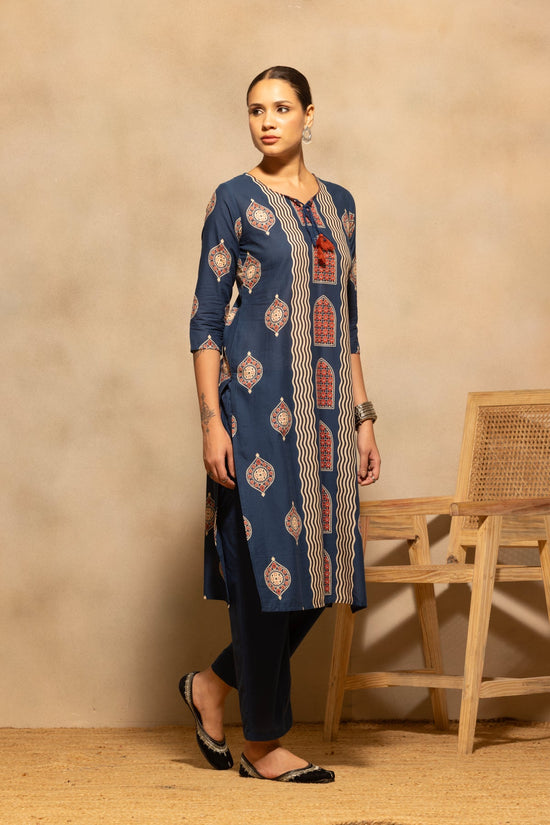 Blue Abstract Printed Kurta 3 Pcs Set