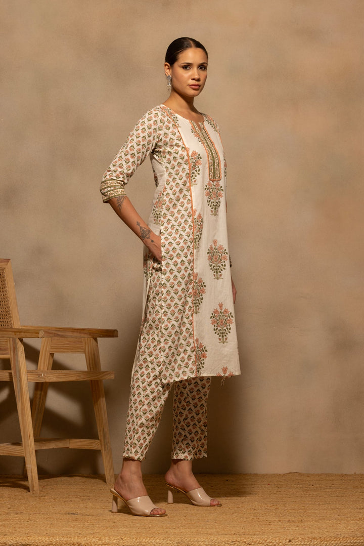 Cream Floral Printed Kurta 3 Pcs Set